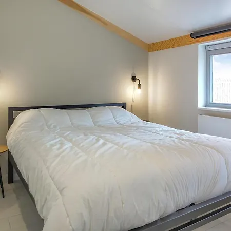 Maison Confortable à Avec Lombardsijde
